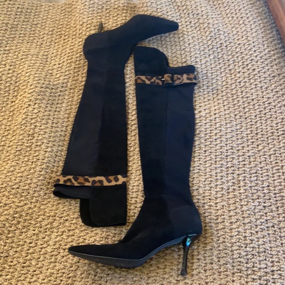 Stuart Weitzman suede boots - Picture 2 of 7
